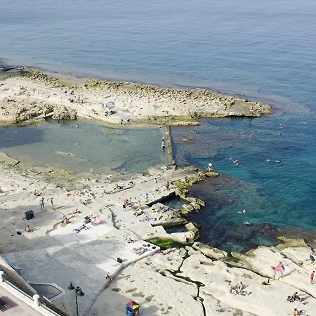 Apartmán Magnificent Seafront 2-bedroom Penthouse *