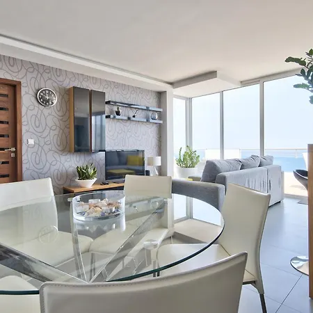 Appartement Magnificent Seafront 2-bedroom Penthouse Sliema
