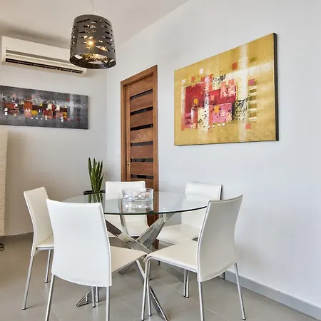 Magnificent Seafront 2-bedroom Penthouse