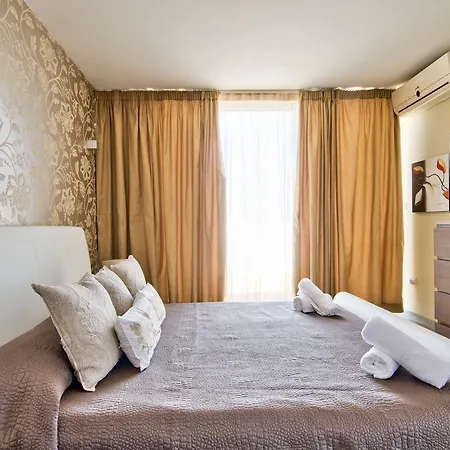 Апартаменты Magnificent Seafront 2-bedroom Penthouse