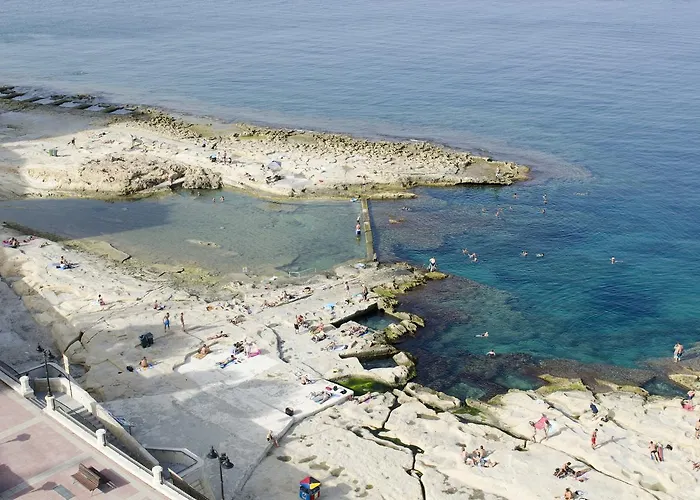 아파트 Magnificent Seafront 2-bedroom Penthouse *