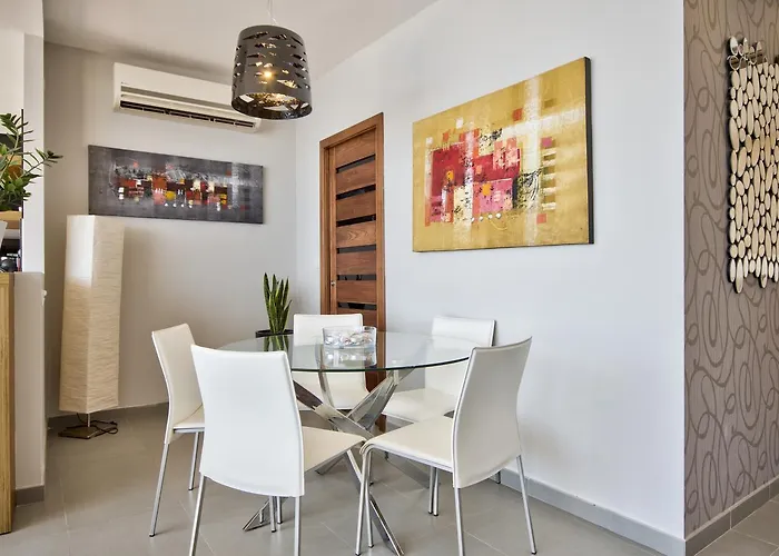 Magnificent Seafront 2-bedroom Penthouse