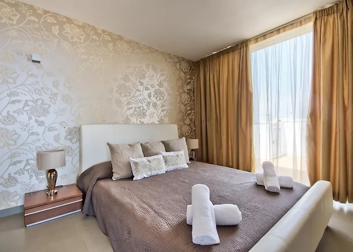 아파트 Magnificent Seafront 2-bedroom Penthouse 슬리에마